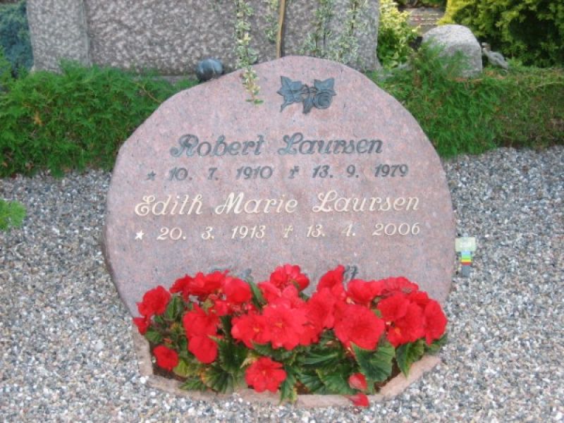 Edith  Marie Laursen               .jpg